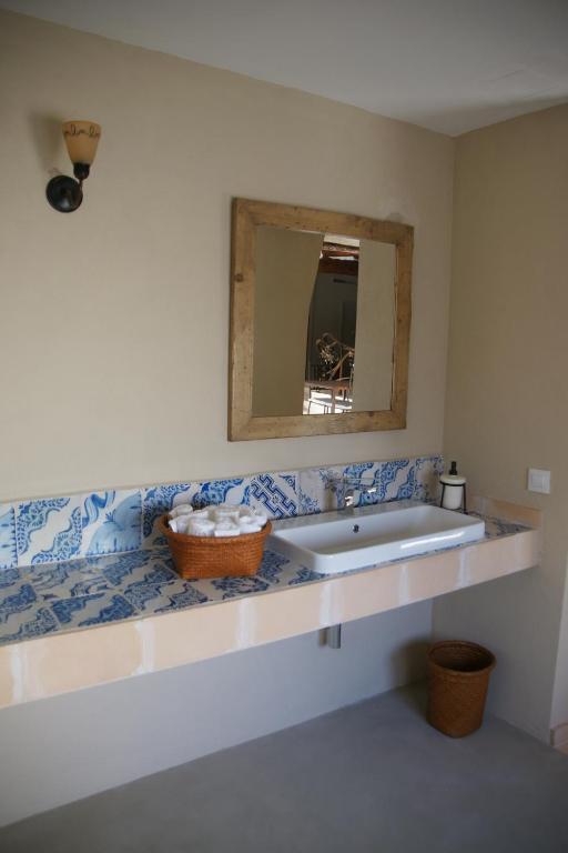 Hotel Rural Cal Torner Adults Only Guiamets Esterno foto